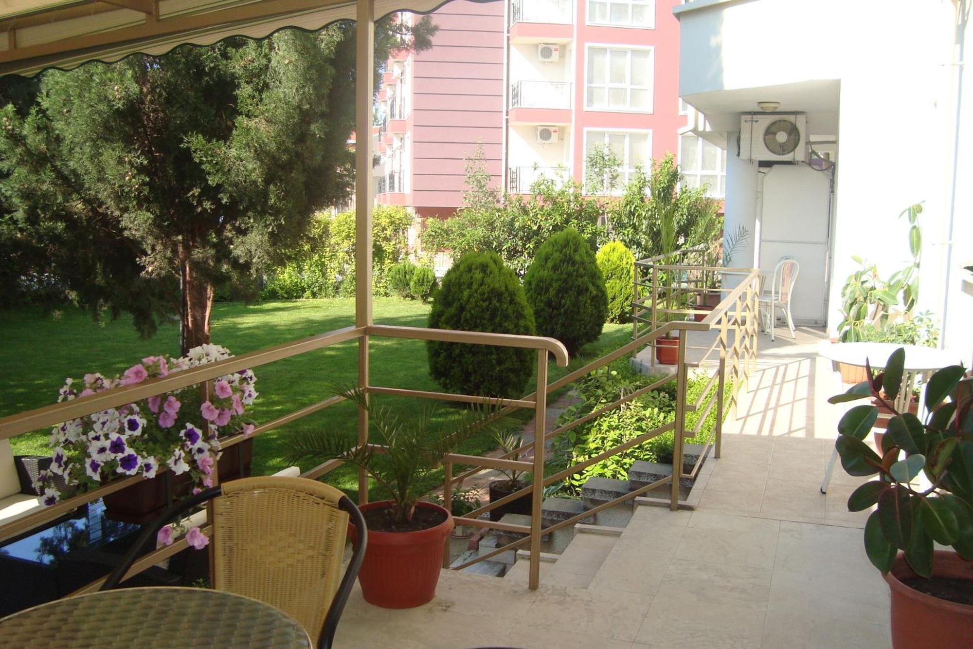 Hotel Astra Равда Экстерьер фото