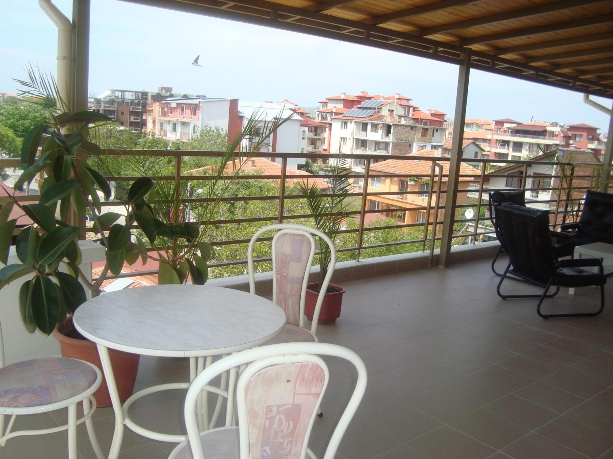 Hotel Astra Равда Экстерьер фото