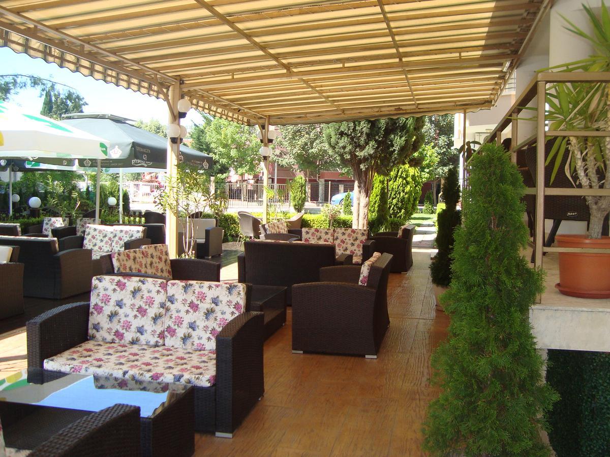 Hotel Astra Равда Экстерьер фото